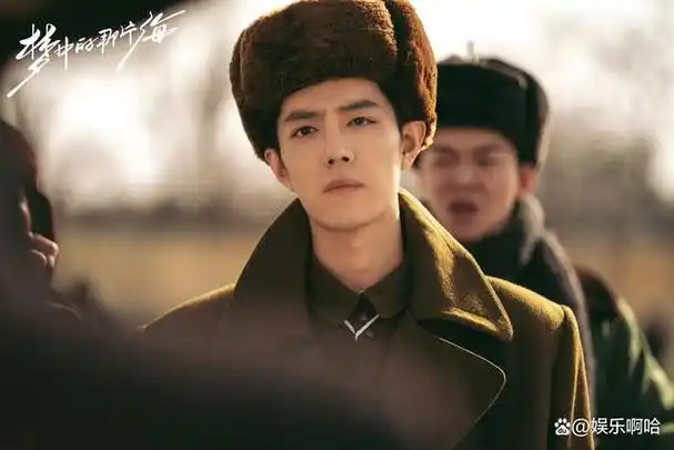 肖战亮相中国电视剧颁奖典礼,真空深v西装炫目登场期待更大成功