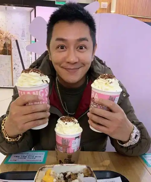 51岁陈浩民整容初见成效!