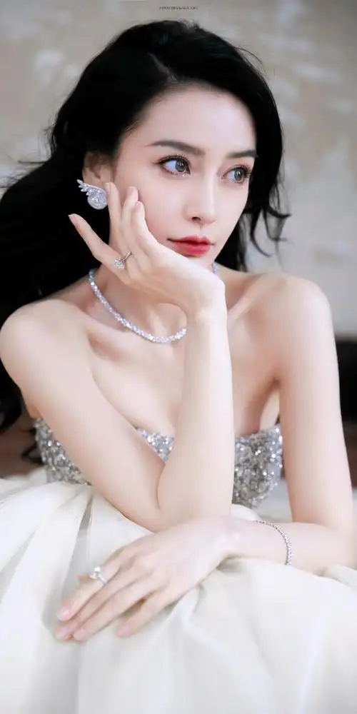 angelababy晶钻华尔兹抹胸礼裙##杨颖晶钻公主裙