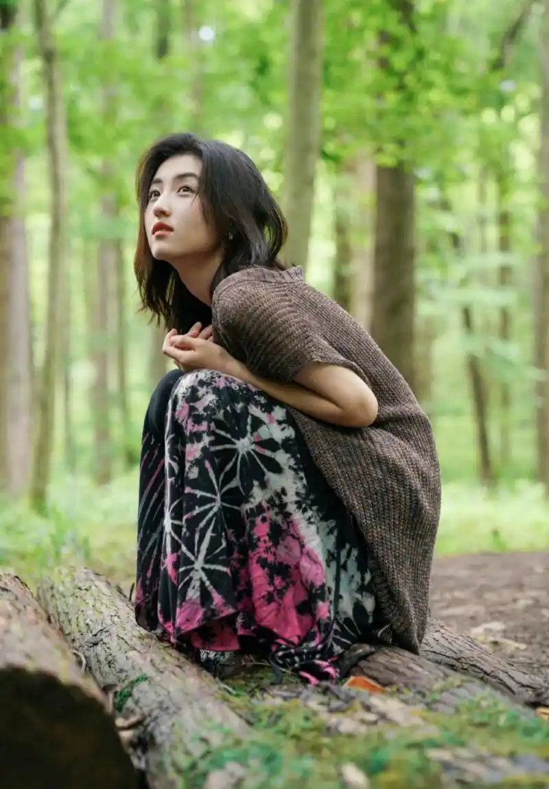 《向往的生活》张子枫森林写真