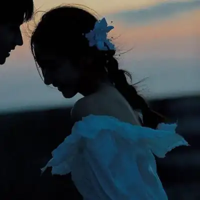 秀恩爱的情侣头像真人谁曾从谁的青春里走过