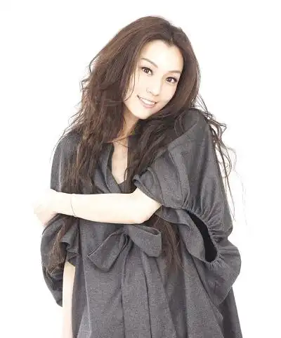 仙宝丽化妆品——范玮琪减肥戒零食 丰胸靠瑜伽