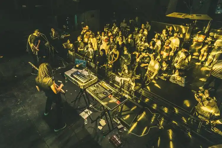 摇滚乐现场livehouse是我们自由奔跑的乌托邦