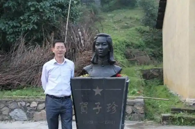 贺子珍75岁那年去世,如何安葬成为了大问题,邓小平亲自作出指示