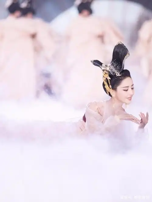 佟丽娅歌舞表演《芒种》美图分享