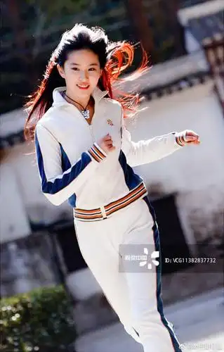 刘亦菲 运动服 青春洋溢