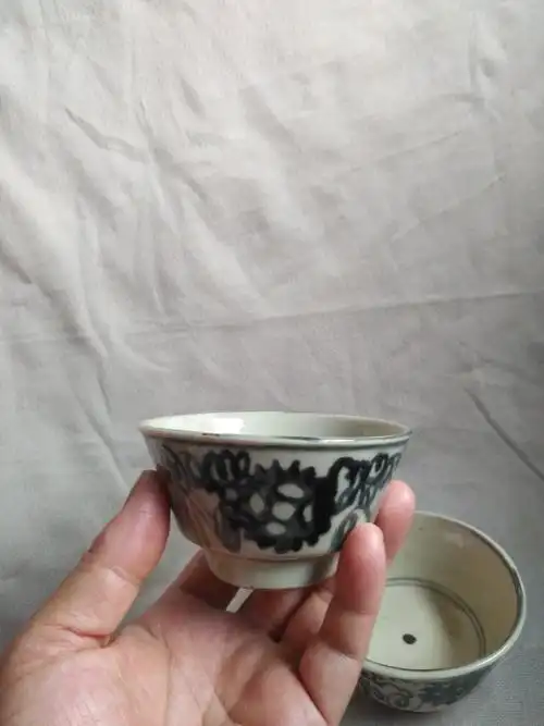 明代黑色青花压手杯_新浪看点