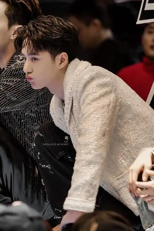 王一博#  小猫好可爱啊