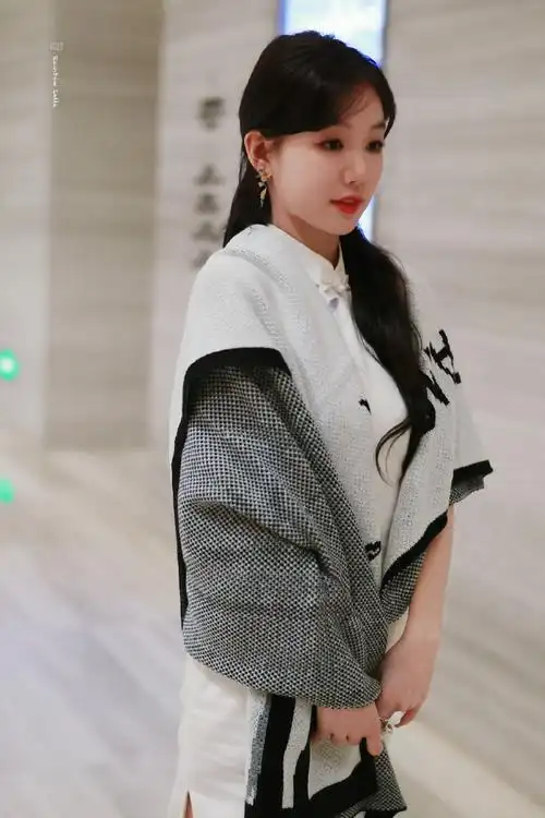 徐梦洁旗袍造型##徐梦洁手臂线条