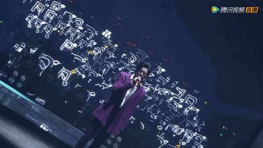 吴亦凡一直很喜欢银河,曾经的ins昵称也是galaxy fanfan,所以他的应援