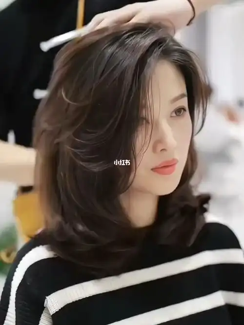 都能设计扎起来也超好看,少女感十足～95发质原因也不用担心沙发