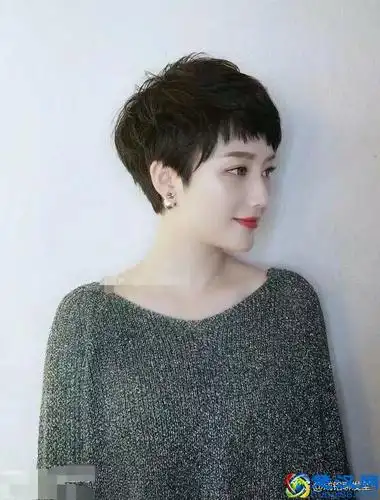 头发厚适合什么发型(值得推荐的短发发型)(2)