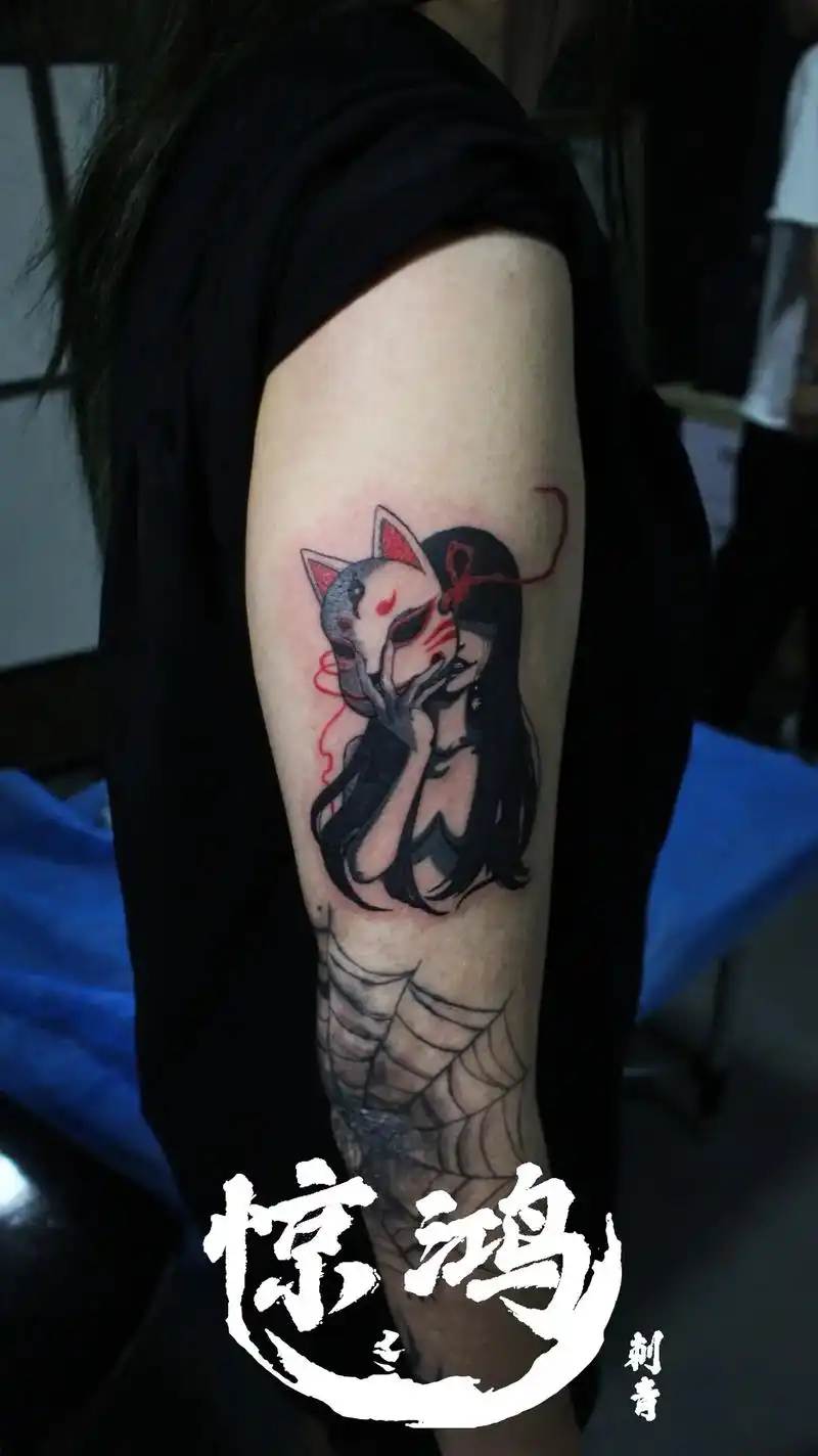 纹身 恶女大臂纹身图案 调配了个没用过的灰sai #卡通纹 - 抖音