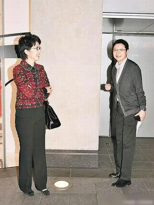 老戏骨关菊英与同性富婆女友同居多年如今62岁过得怎样