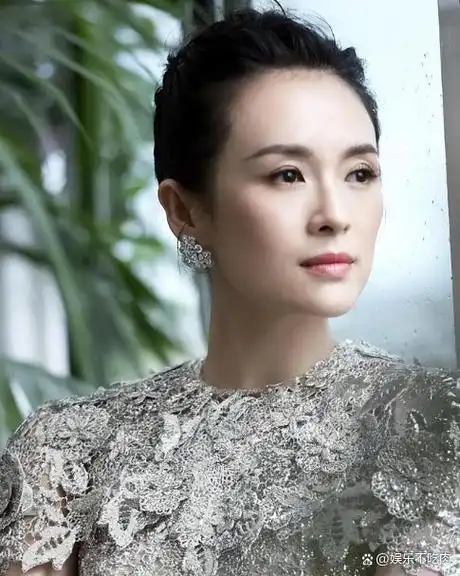 汪峰高调官宣后,那英却被推上热搜,竟意外扯出陈年旧事