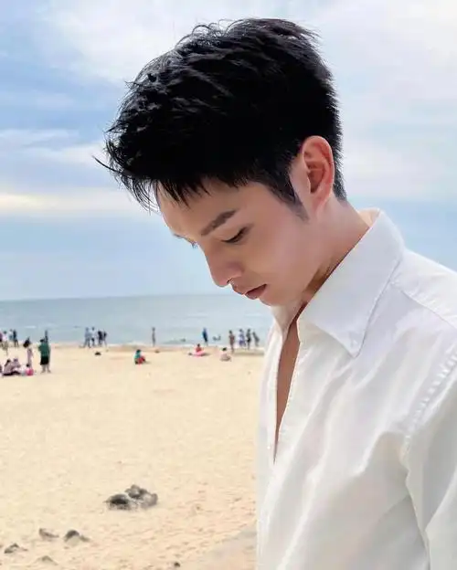 汗没停过曹佑宁ins更新