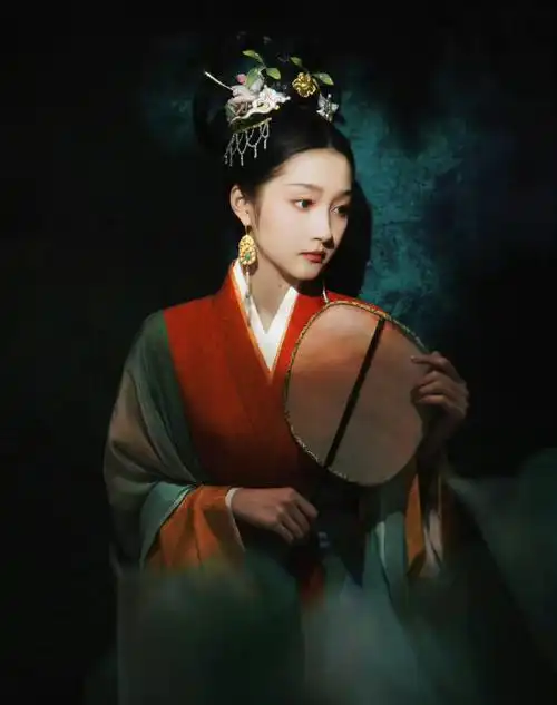 关晓彤超话#关晓彤白旗袍#关晓彤和古装的适配度好高啊!