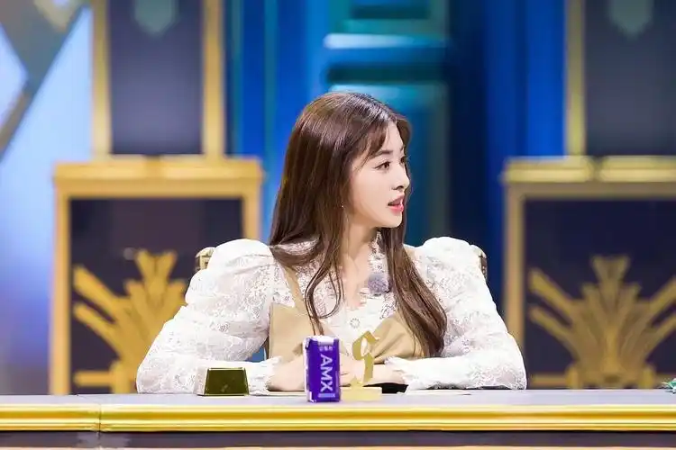 今晚八点奔跑吧看张含韵喽