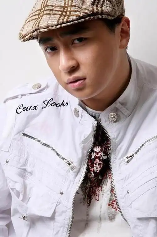 霸屏男配角!既演安家,又演《完美关系》,还在庆余年演林大宝