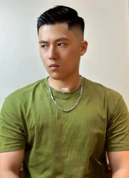 短发的油头直是直男杀手