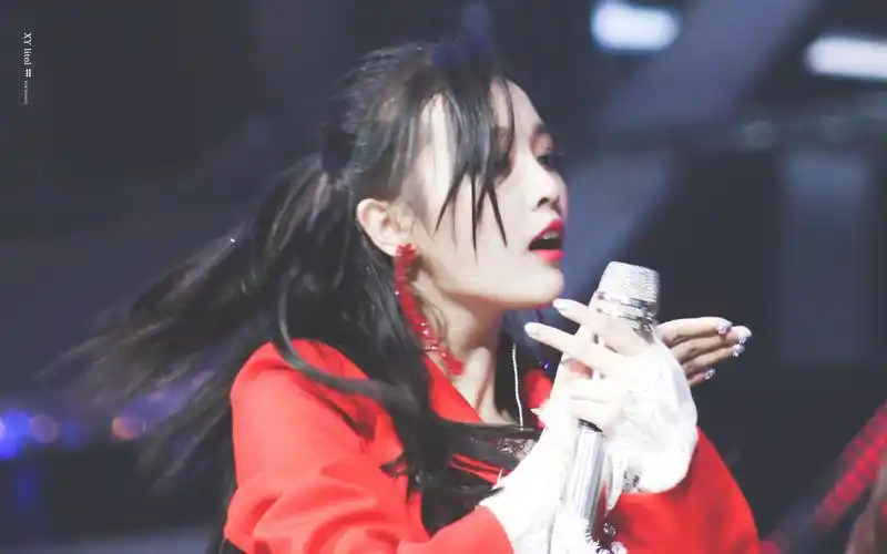 创造101吴宣仪逆风直拍focus