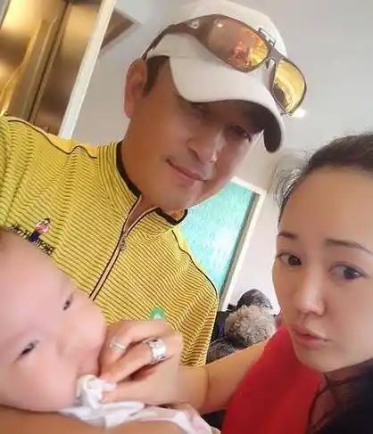 王志飞的潇洒爱情:和三个女人虐恋情深,不改初心?不长记性?