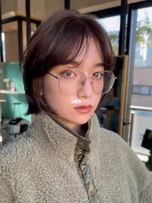 自带慵懒感,所以吹干即可搭配茶棕色让头发更有质感#日系短发  #女生