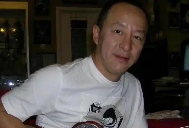 58岁田震的丈夫竟是我们熟悉的他 他们现在过得如何了