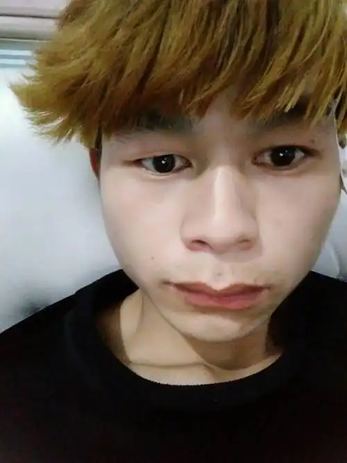 请问我的是什么脸型呢?适合中分不 什么样的