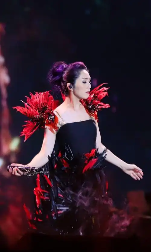 杨千嬅演唱会像开盲盒##杨千嬅的安可没有套路全是惊喜