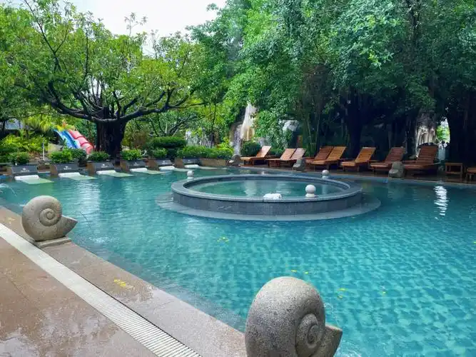 中山三乡泉眼温泉:我定的是带有私享温泉7615的豪华大床房包晚餐