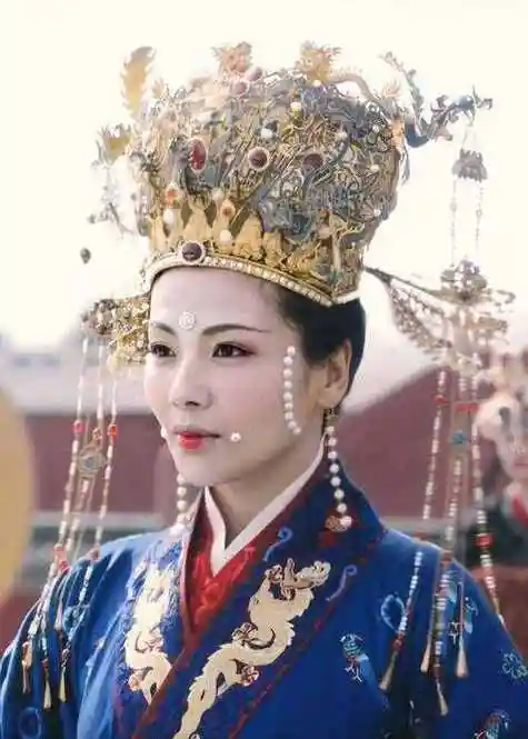 原创刘涛整形似韩星婚姻现危机为夫还债多年后终于清醒了