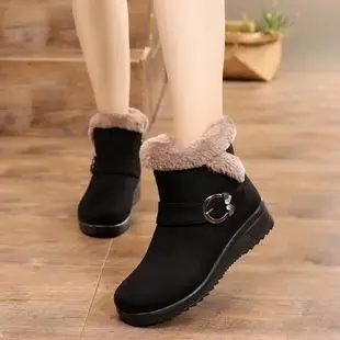 妈妈鞋软底女平底舒适冬季中老年棉鞋加绒防滑中年保暖短靴老人鞋