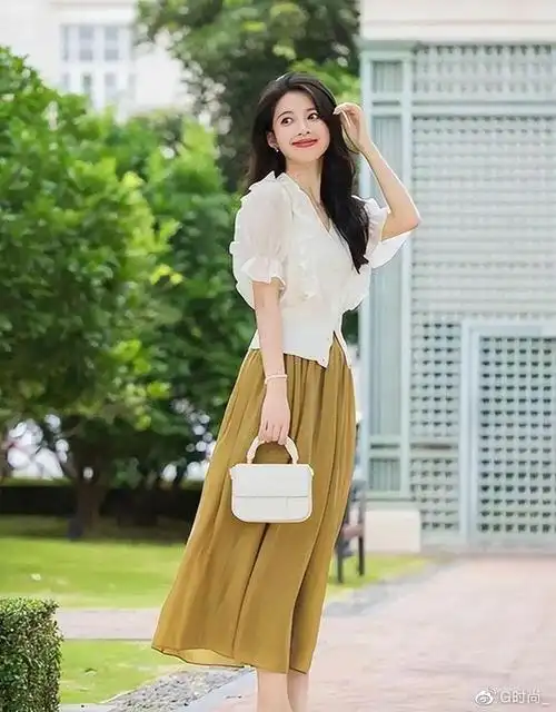 夏天裙子怎么穿3种回头率较高的搭配优雅大方显身材