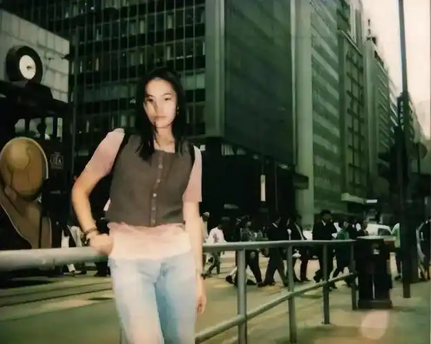 著名摄影师高原从王菲手里夺爱与窦唯离婚后如今怎么样了