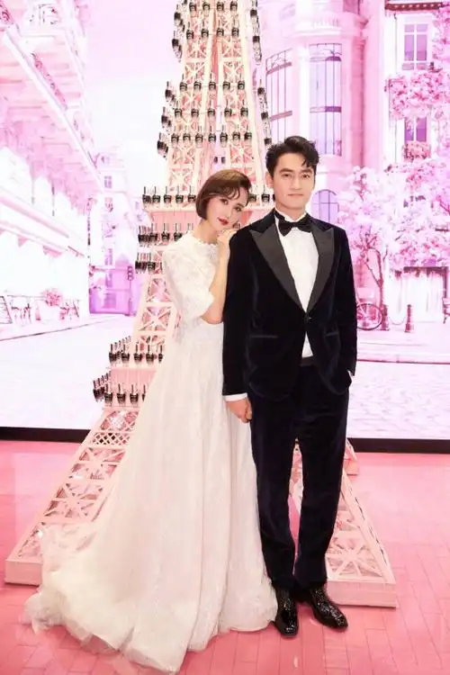 袁弘直播间劝张歆艺别吃了二姐霸气回应袁弘谁给你的勇气