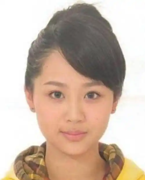 明星的证件照,杨紫太真实,刘亦菲看一眼就被惊艳到了_佟丽娅_景甜