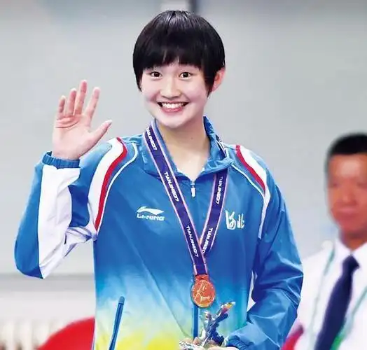 中国泳坛的"五朵金花":一位已为人妻,一位被誉为"洪荒少女"