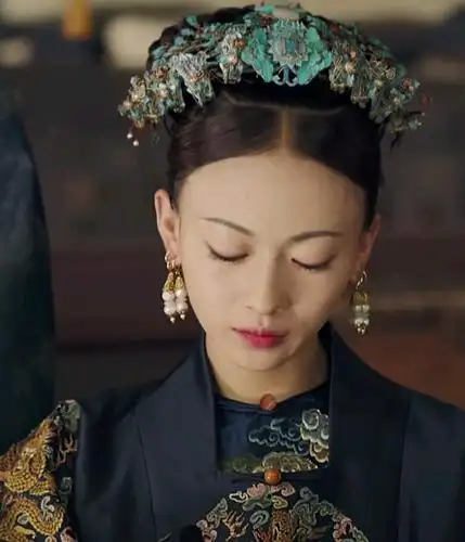 《延禧攻略》番外:昭华公主和思婉格格的发饰欣赏