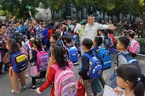 规范放学秩序 构建安全校园_校园动态_无锡市尚贤教育集团