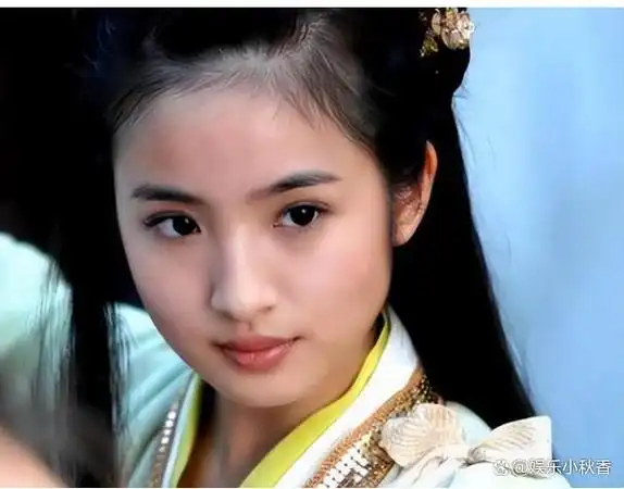 2012年,林依晨与她的真爱林于超相遇了.