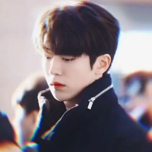 226.南柱赫头像(色散滤镜)