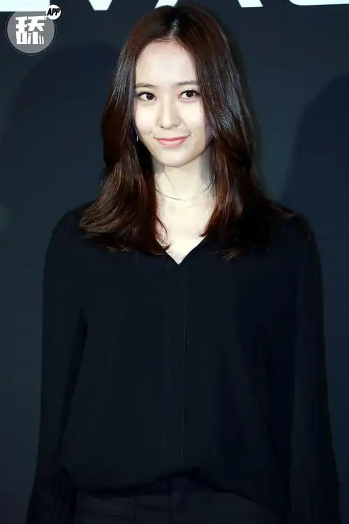 郑秀晶krystal 机场 街拍 私服