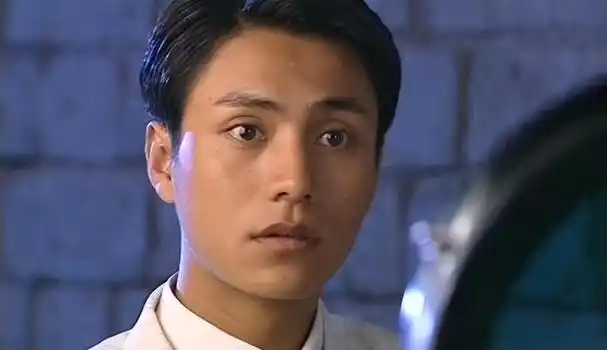 事业巅峰的陈坤,果断甩掉名和利,如今的他早已走上了康庄大道