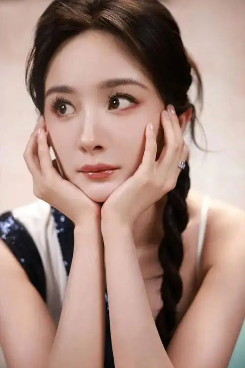 杨幂又一个全球代言