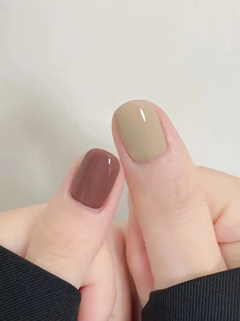 秋冬显白美甲 #短指甲也可以这么美 #抖音 - 抖音