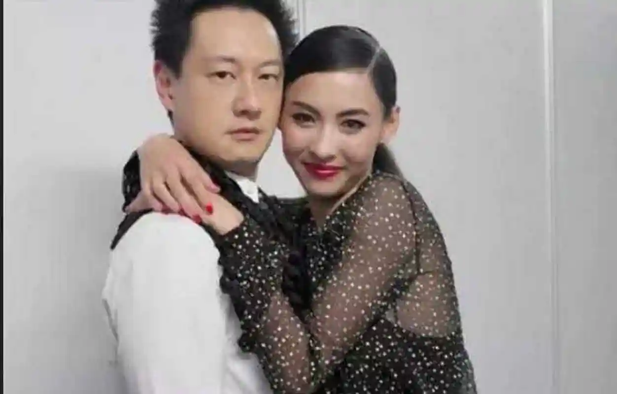 港媒曝出:张柏芝已秘密领证,丈夫为身价上亿的富豪,谢霆锋发文祝她