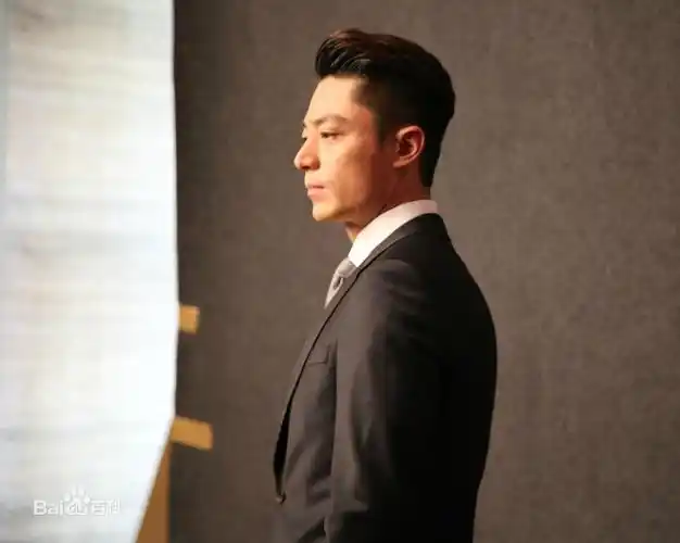 霍建华生活写真照-明星库-中国时尚网