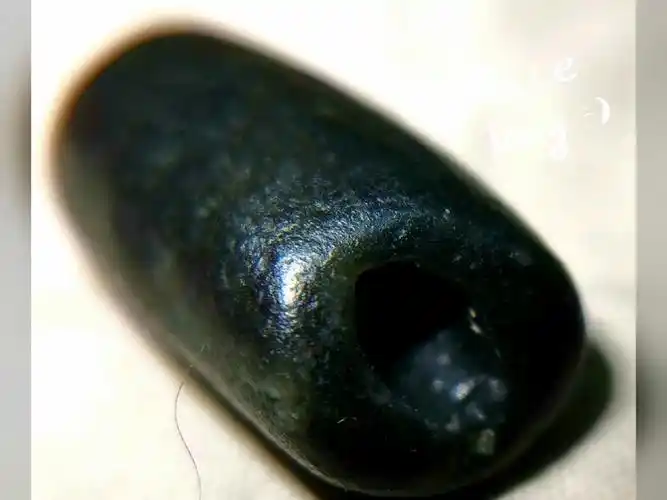 泛红山文化黑皮玉勒子,史前一万年.有没有懂的呀