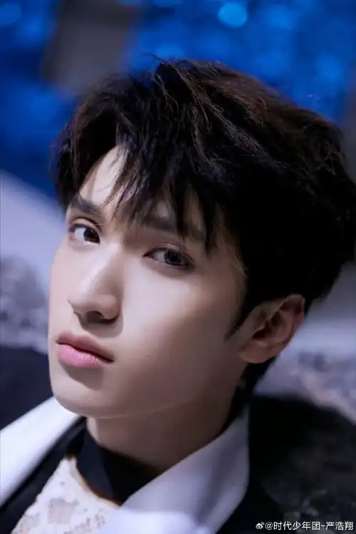 严浩翔今晚直播##严浩翔特种兵式过生日